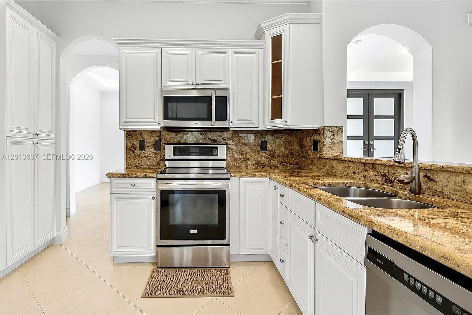 16763 NW 77th Path, Miami Lakes, FL 33016 — zdjęcie 3
