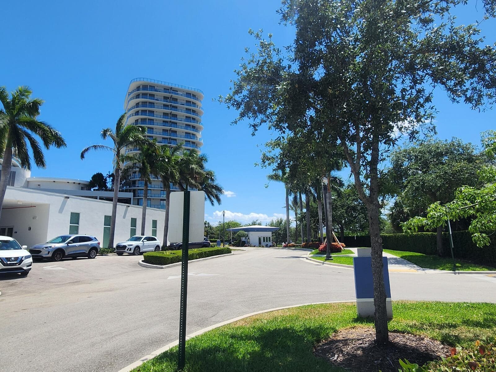15051 Royal Oaks Lane # 202, North Miami, FL 33181 — zdjęcie 3