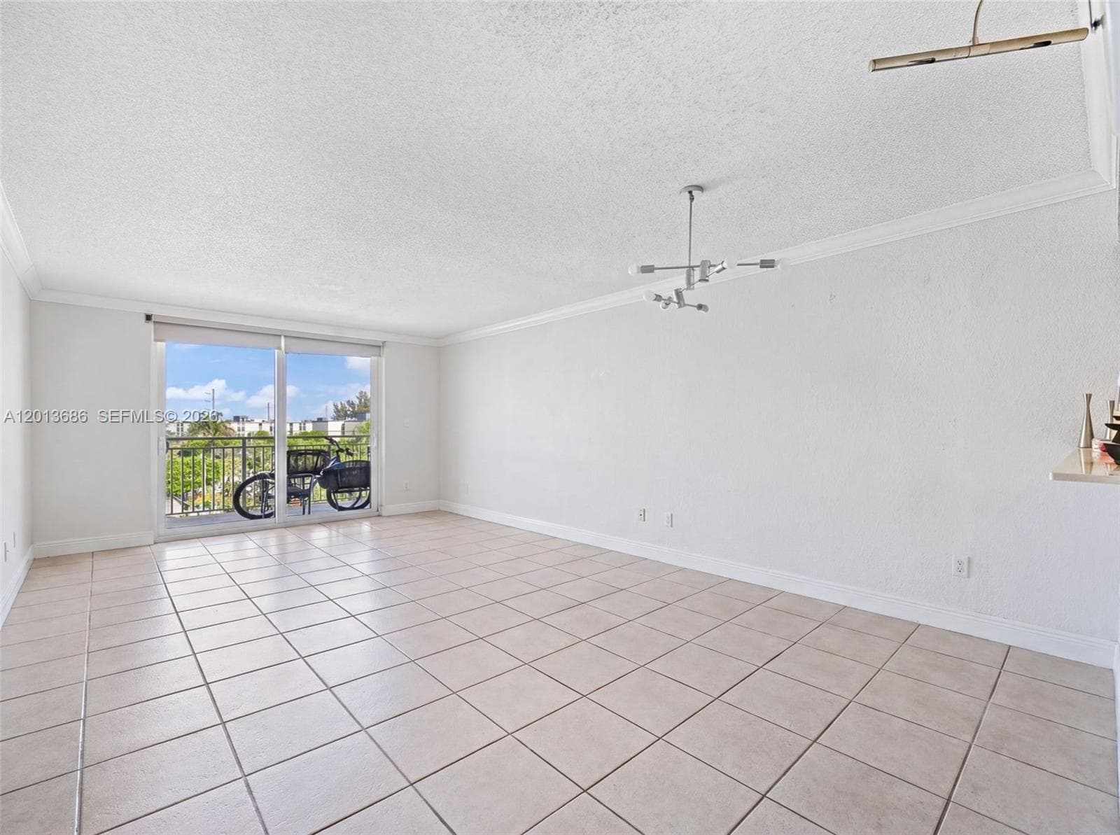 6950 Miami Gardens Dr # 2-506, Hialeah, FL 33015 — zdjęcie 4
