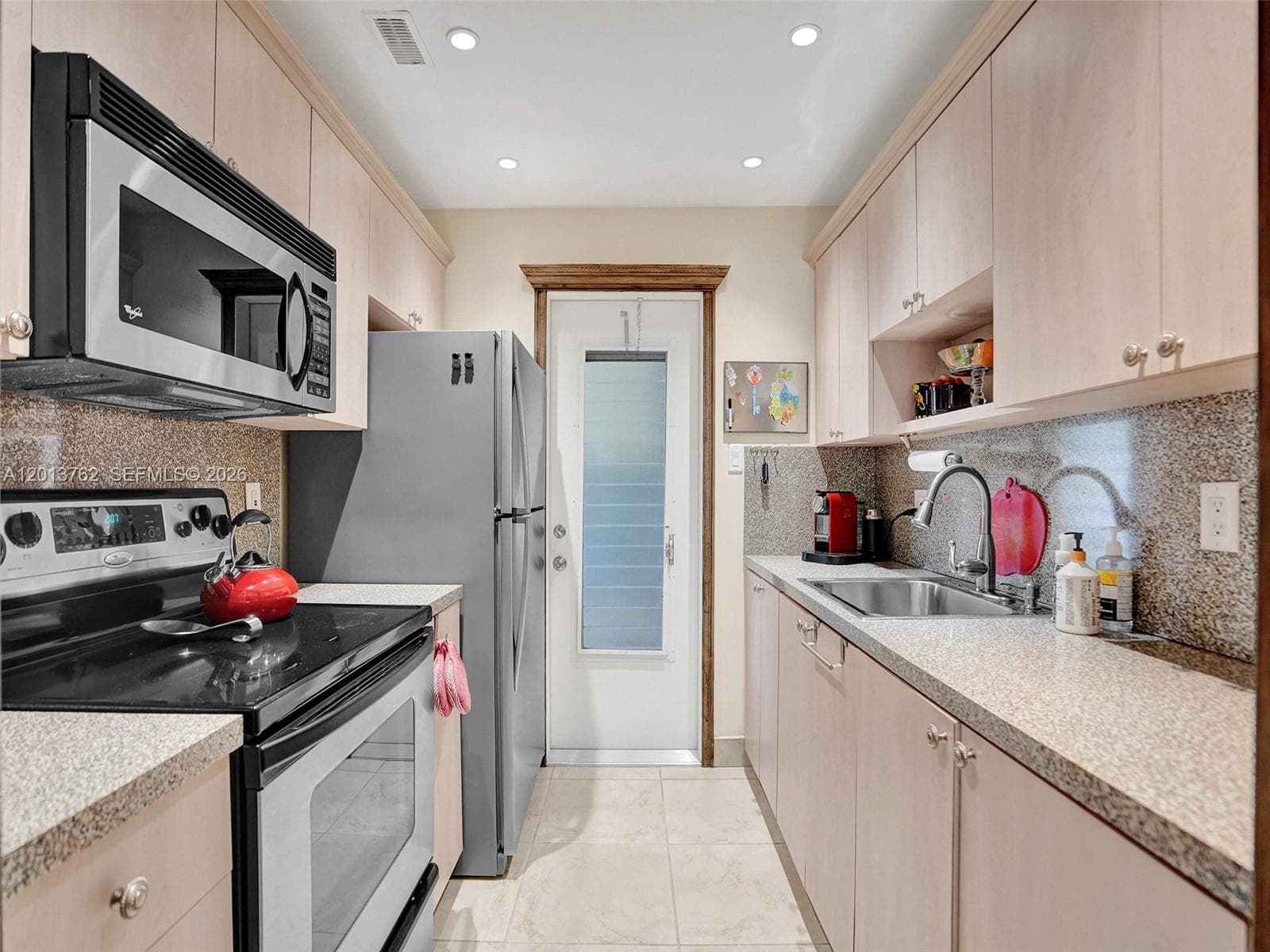 2600 Diana Dr # 105, Hallandale Beach, FL 33009 — zdjęcie 4