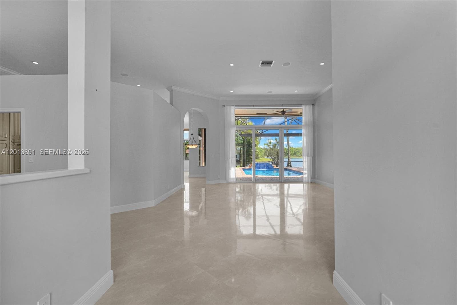 2715 Edgewater Court, Weston, FL 33332 — zdjęcie 5