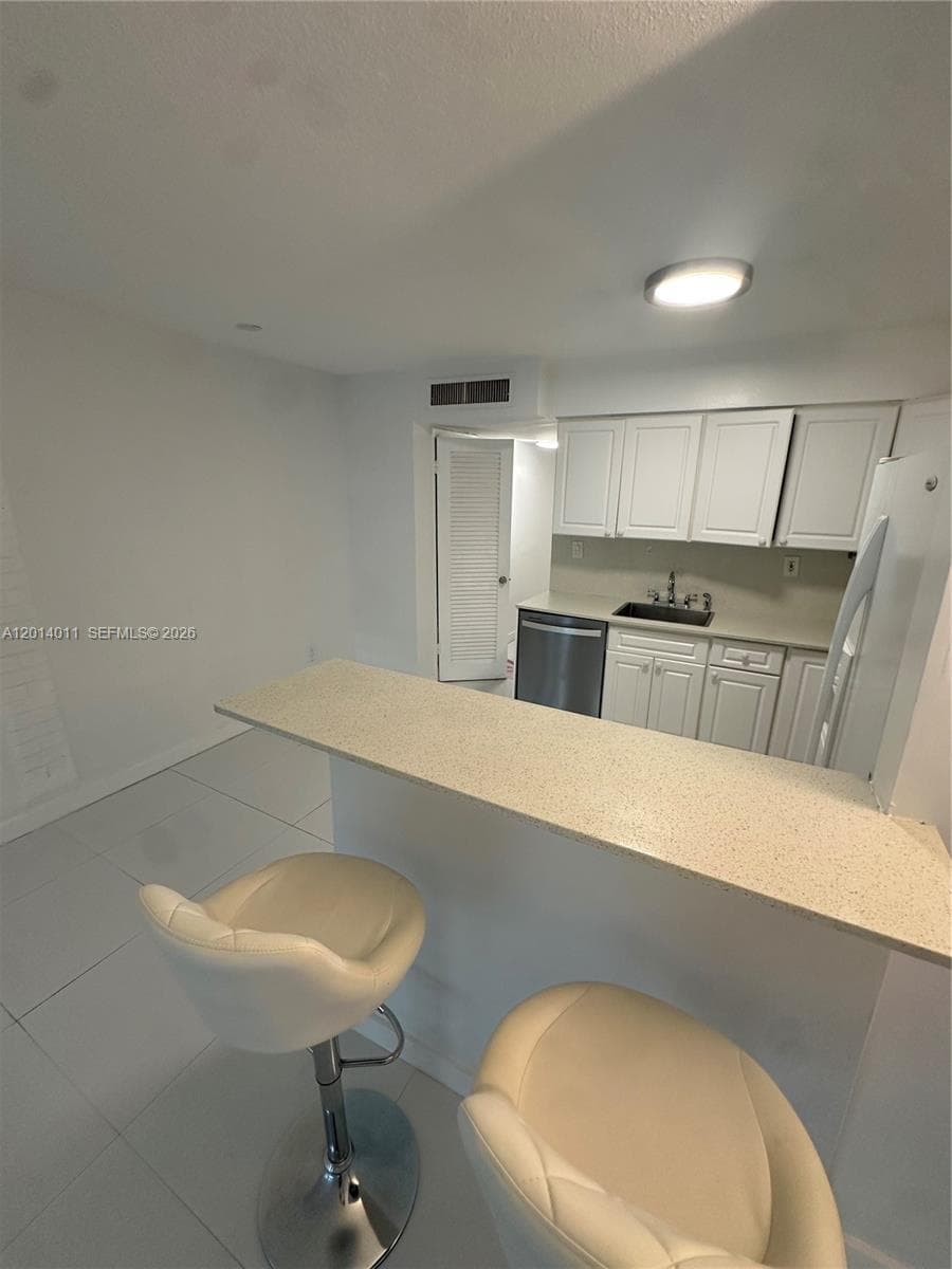 1120 102nd St # 4, Bay Harbor Islands, FL 33154 — zdjęcie 3