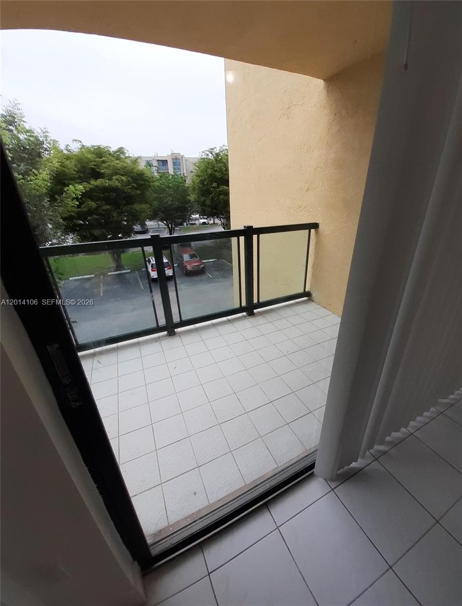 11800 SW 18th St # 314-4, Miami, FL 33175