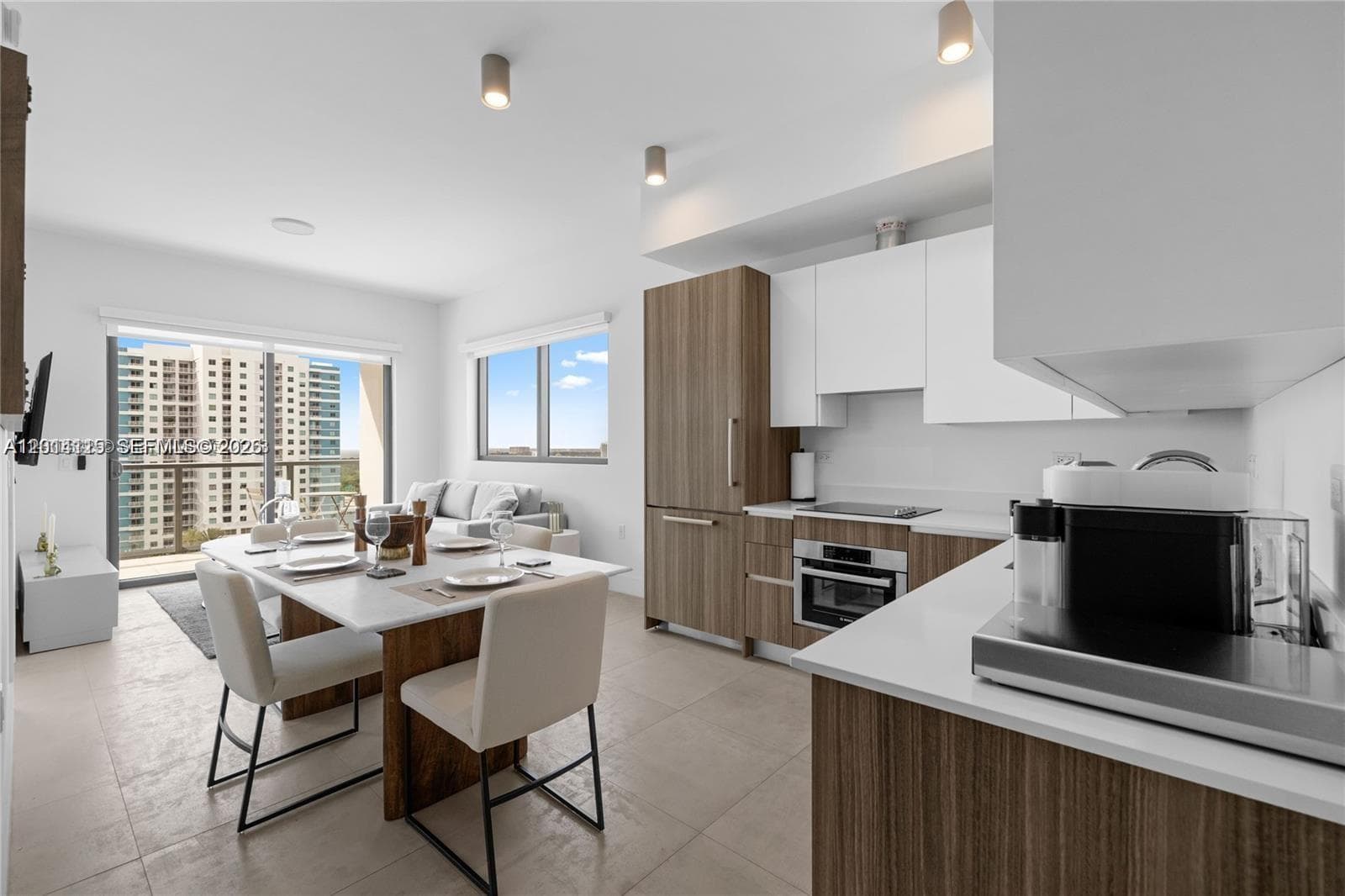 239 SW 9th St # 1502, Miami, FL 33130 — zdjęcie 4