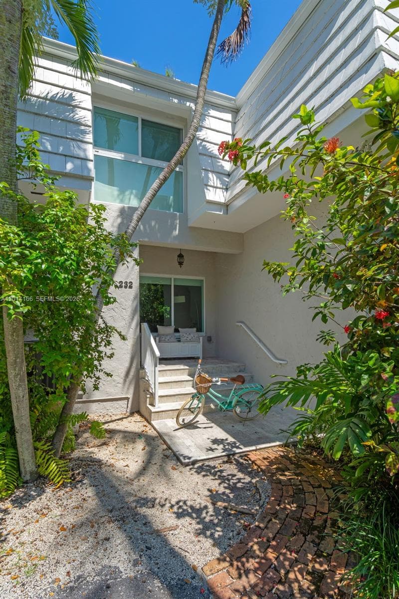 232 Sea View Dr # 108, Key Biscayne, FL 33149 — zdjęcie 2