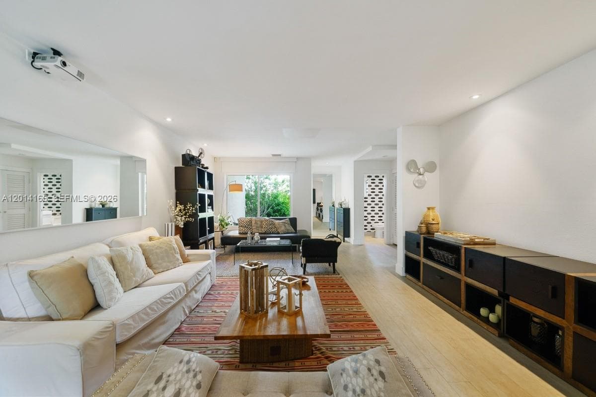 232 Sea View Dr # 108, Key Biscayne, FL 33149 — zdjęcie 3