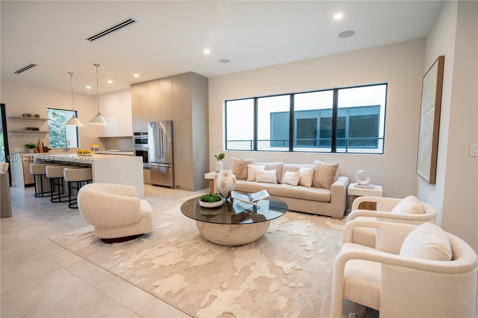 2745 SW 23 Ter, Miami, FL 33145 — zdjęcie 4