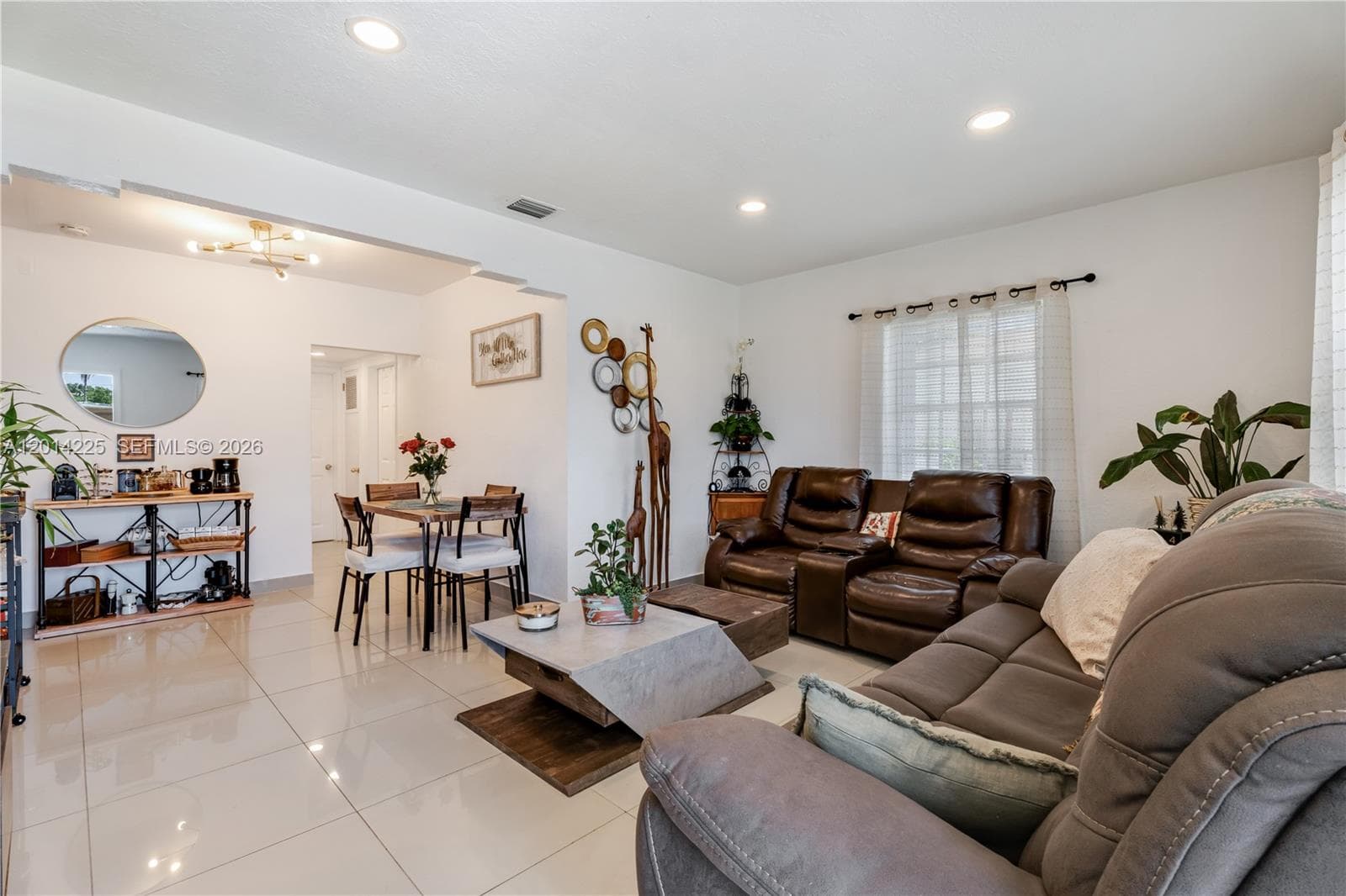1059 NW 77th St, Miami, FL 33150 — zdjęcie 3