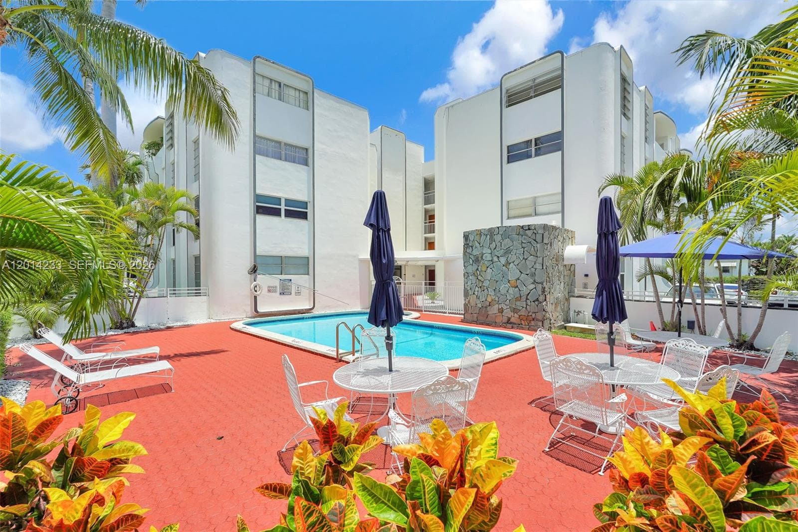 1075 93rd St # 207, Bay Harbor Islands, FL 33154 — zdjęcie 4