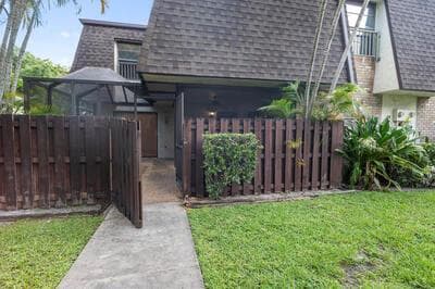 2561 NW 99th Avenue, Coral Springs, FL 33065 — zdjęcie 2