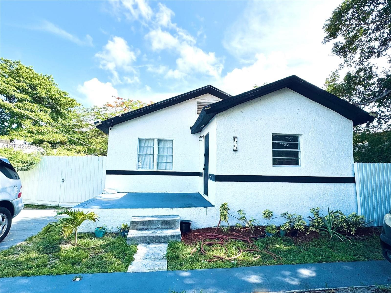 1484 NW 60th St, Miami, FL 33142 — zdjęcie 2