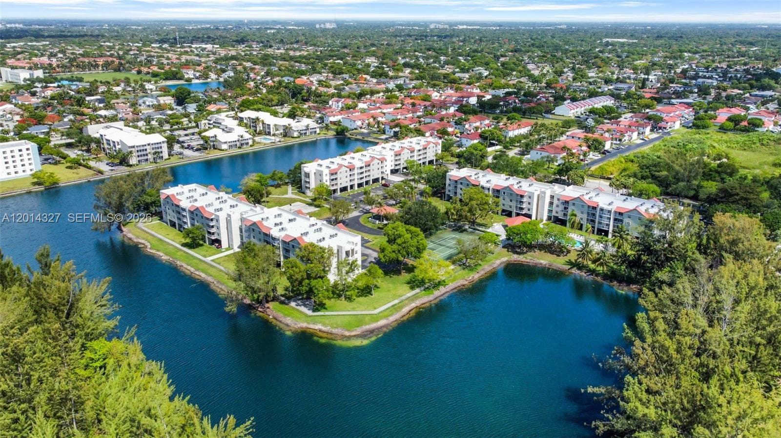 8200 SW 210th St # 103, Cutler Bay, FL 33189 — zdjęcie 2