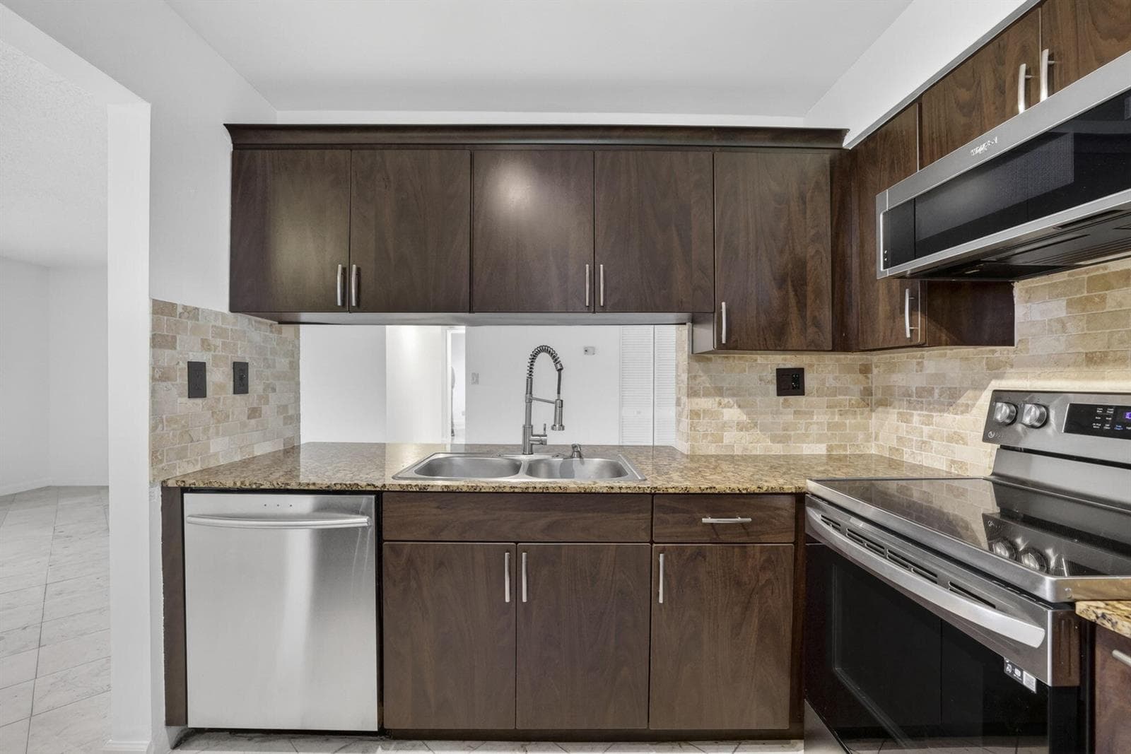 3041 N Oakland Forest Drive # 103, Oakland Park, FL 33309 — zdjęcie 4