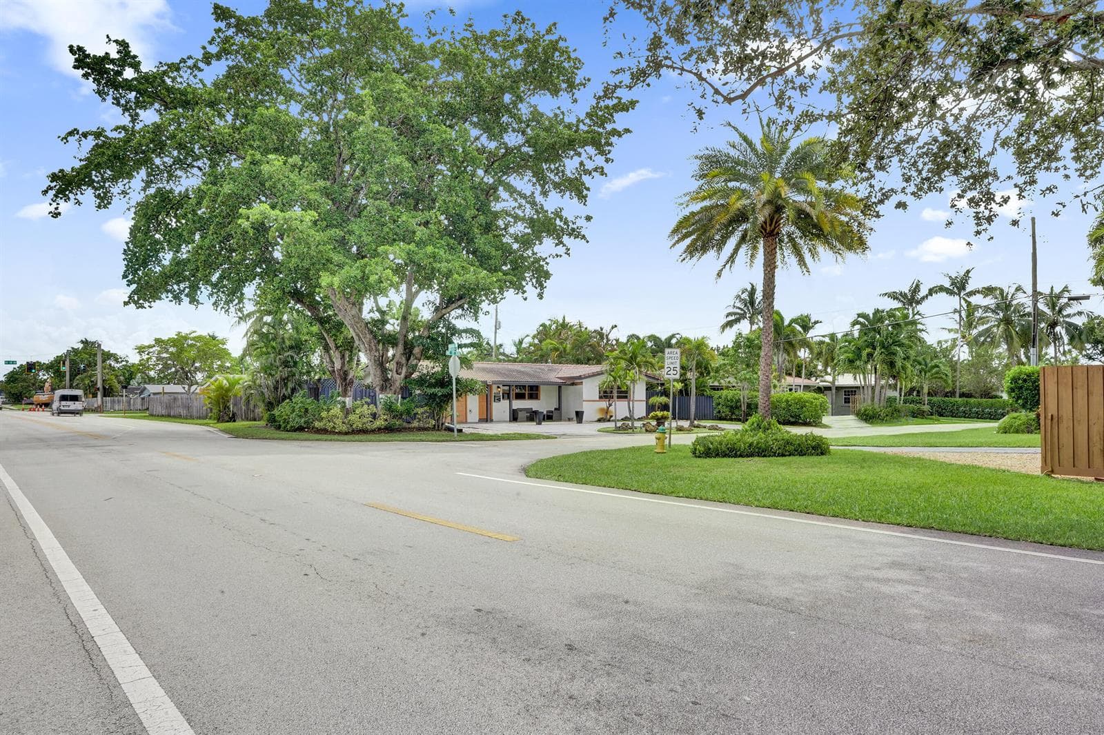 4460 NE 17th Terrace, Oakland Park, FL 33334 — zdjęcie 2