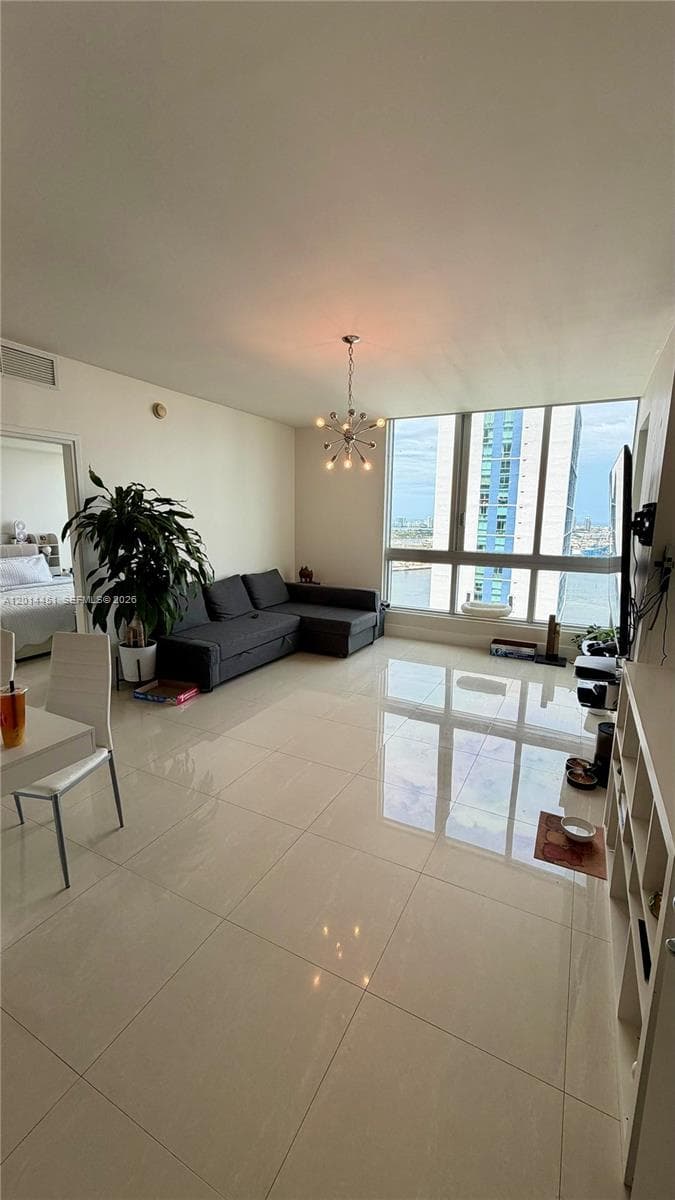 300 S Biscayne Blvd # T-3212, Miami, FL 33131 — zdjęcie 3
