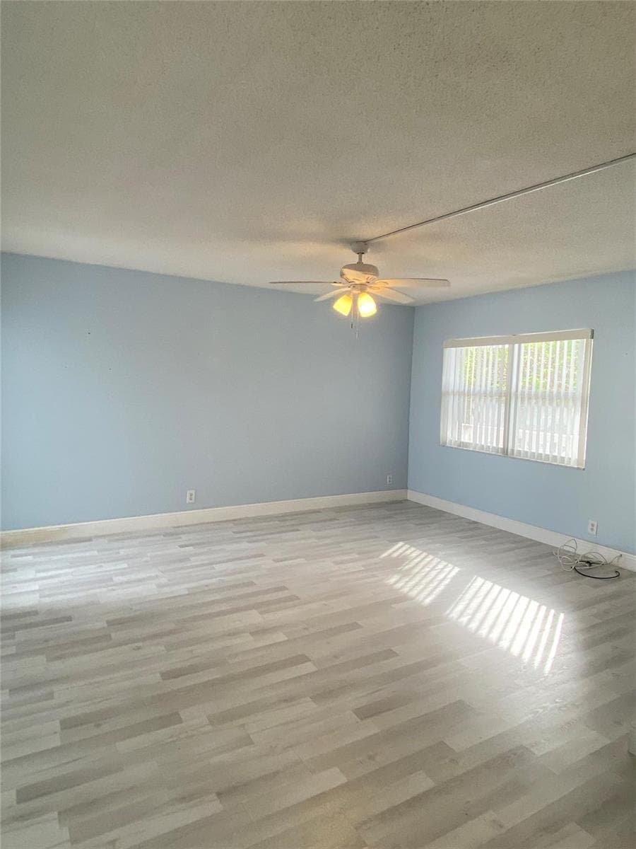 224 Hibiscus Avenue # 260, Lauderdale By The Sea, FL 33308 — zdjęcie 3