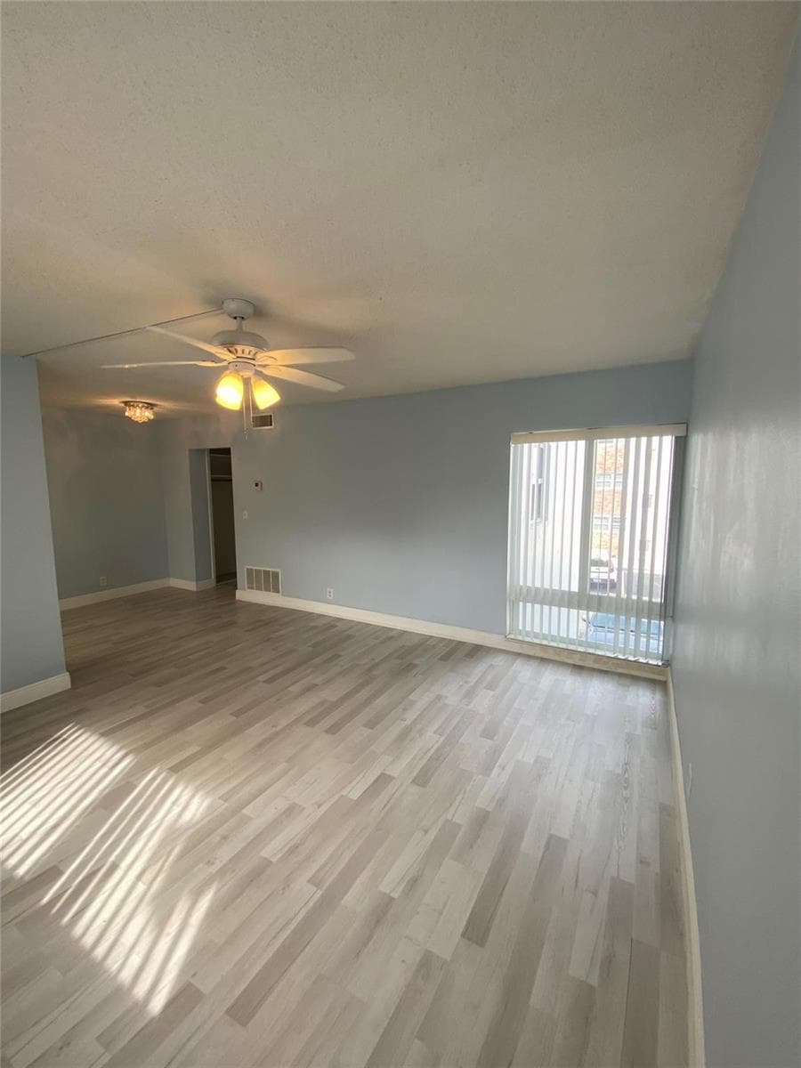 224 Hibiscus Avenue # 260, Lauderdale By The Sea, FL 33308 — zdjęcie 4