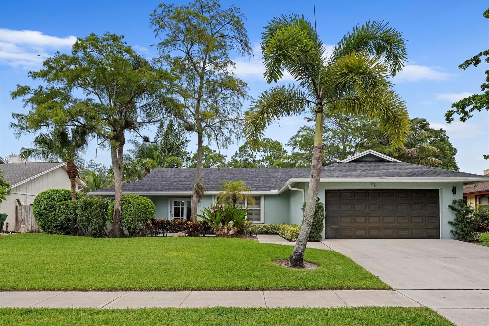 756 Juniper Place, Wellington, FL 33414