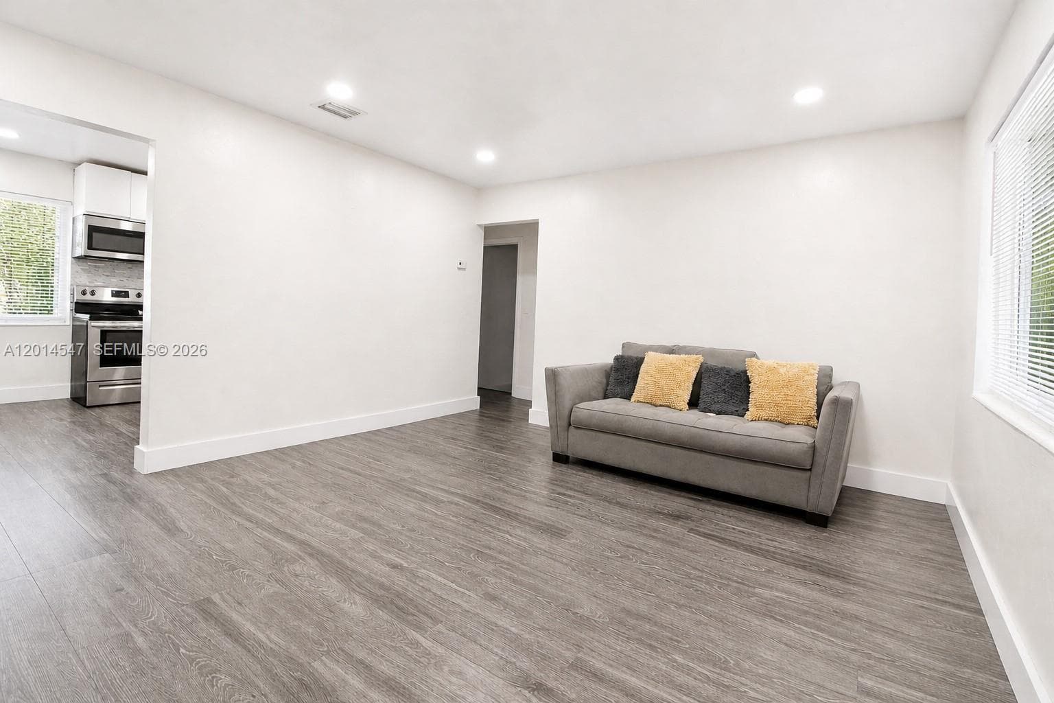 1631 NW 114th St, Miami, FL 33167 — zdjęcie 5