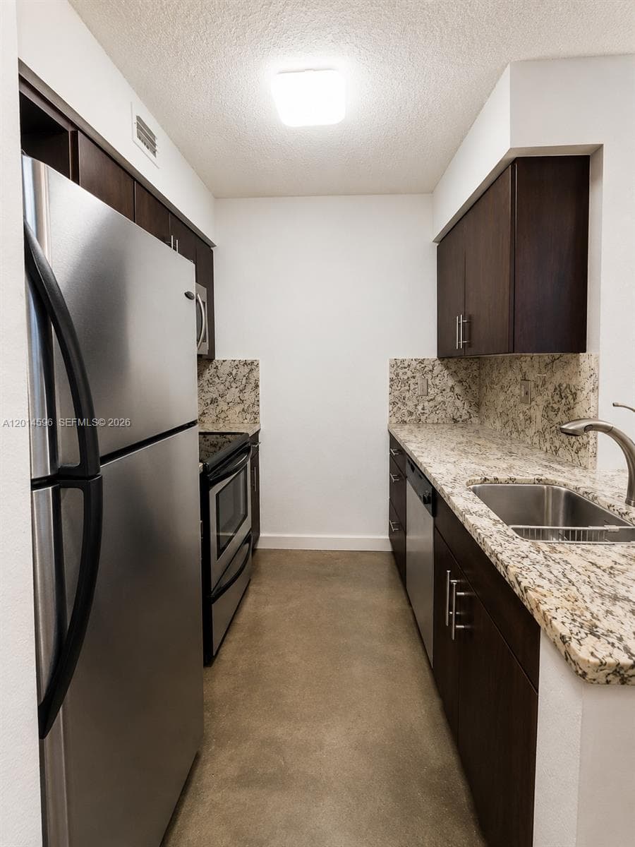 2890 N Oakland Forest Dr # 203, Oakland Park, FL 33309 — zdjęcie 3