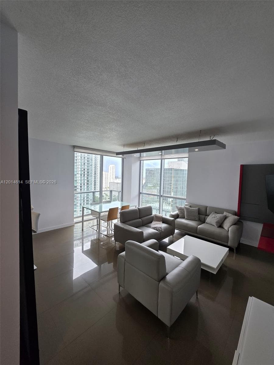 1060 Brickell Ave # 2201, Miami, FL 33131 — zdjęcie 5