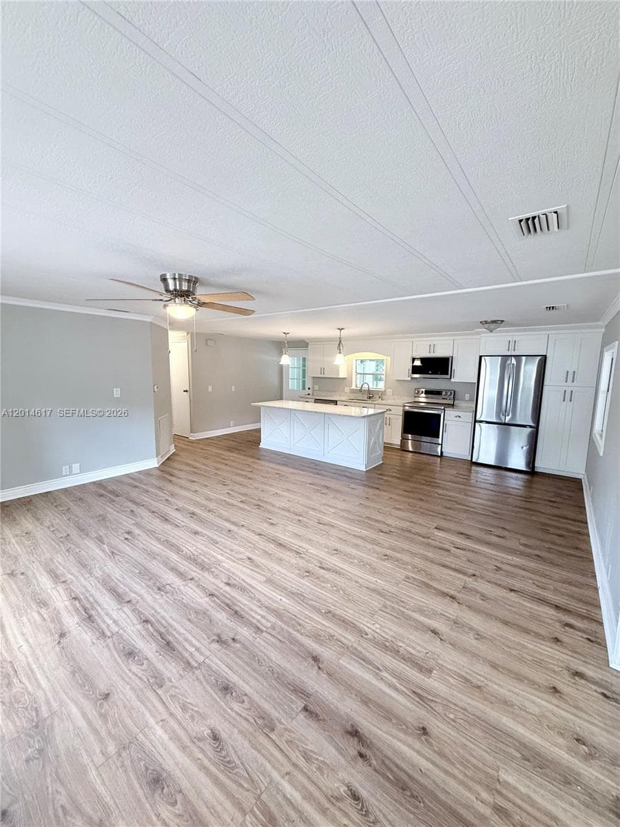 318 N FOREST BLVD, Other City - In The State Of Florida, FL 32746 — zdjęcie 5