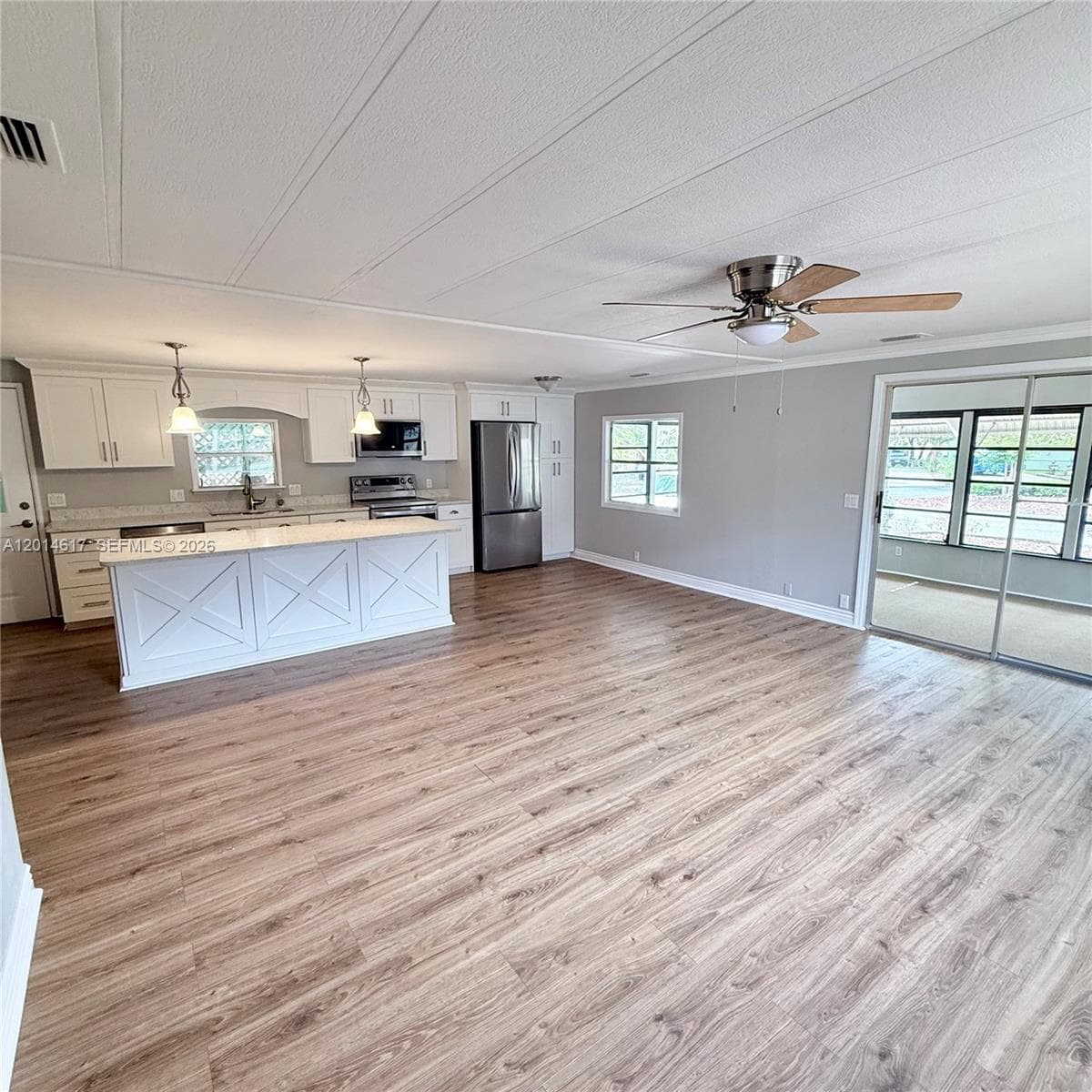 318 N FOREST BLVD, Other City - In The State Of Florida, FL 32746 — zdjęcie 4