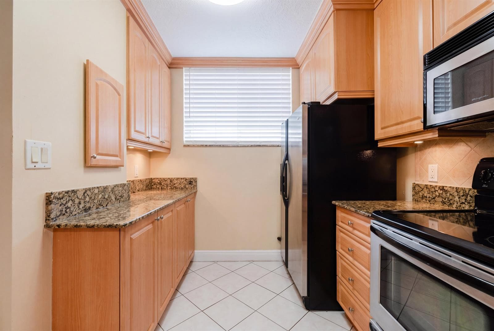 109 Lake Emerald Drive # APT 104, Oakland Park, FL 33309 — zdjęcie 3