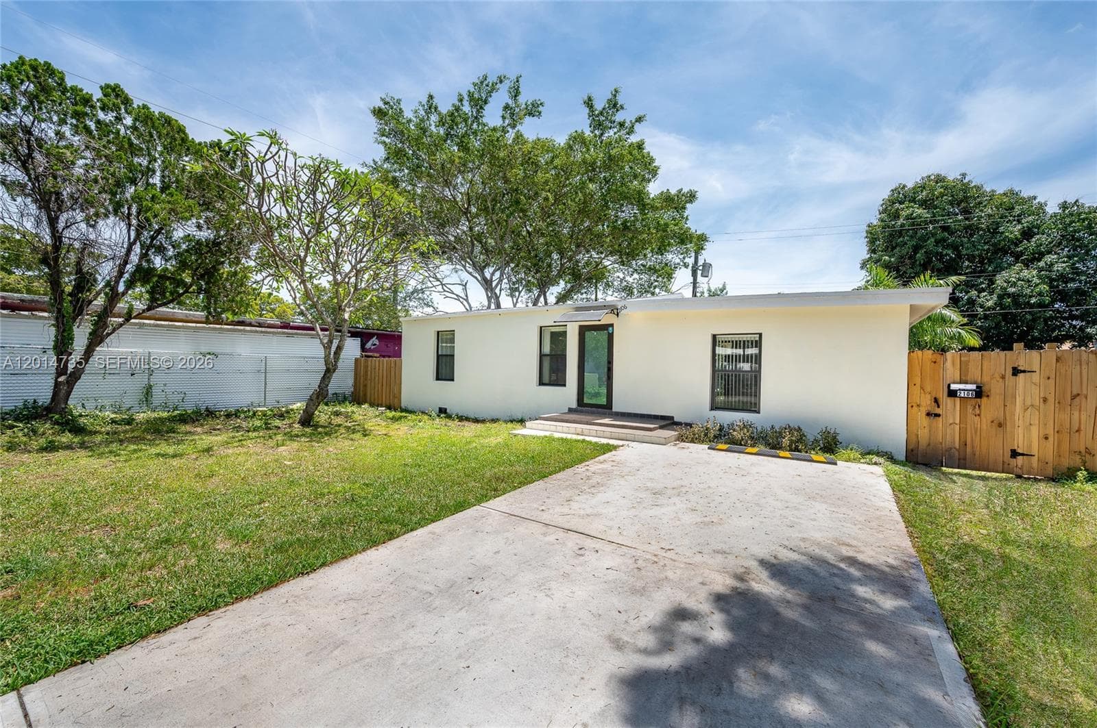 2106 Plunkett Ct, Hollywood, FL 33020 — zdjęcie 2