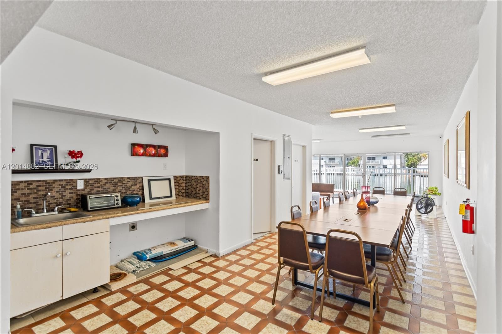 8530 Byron Ave # 302, Miami Beach, FL 33141 — zdjęcie 4