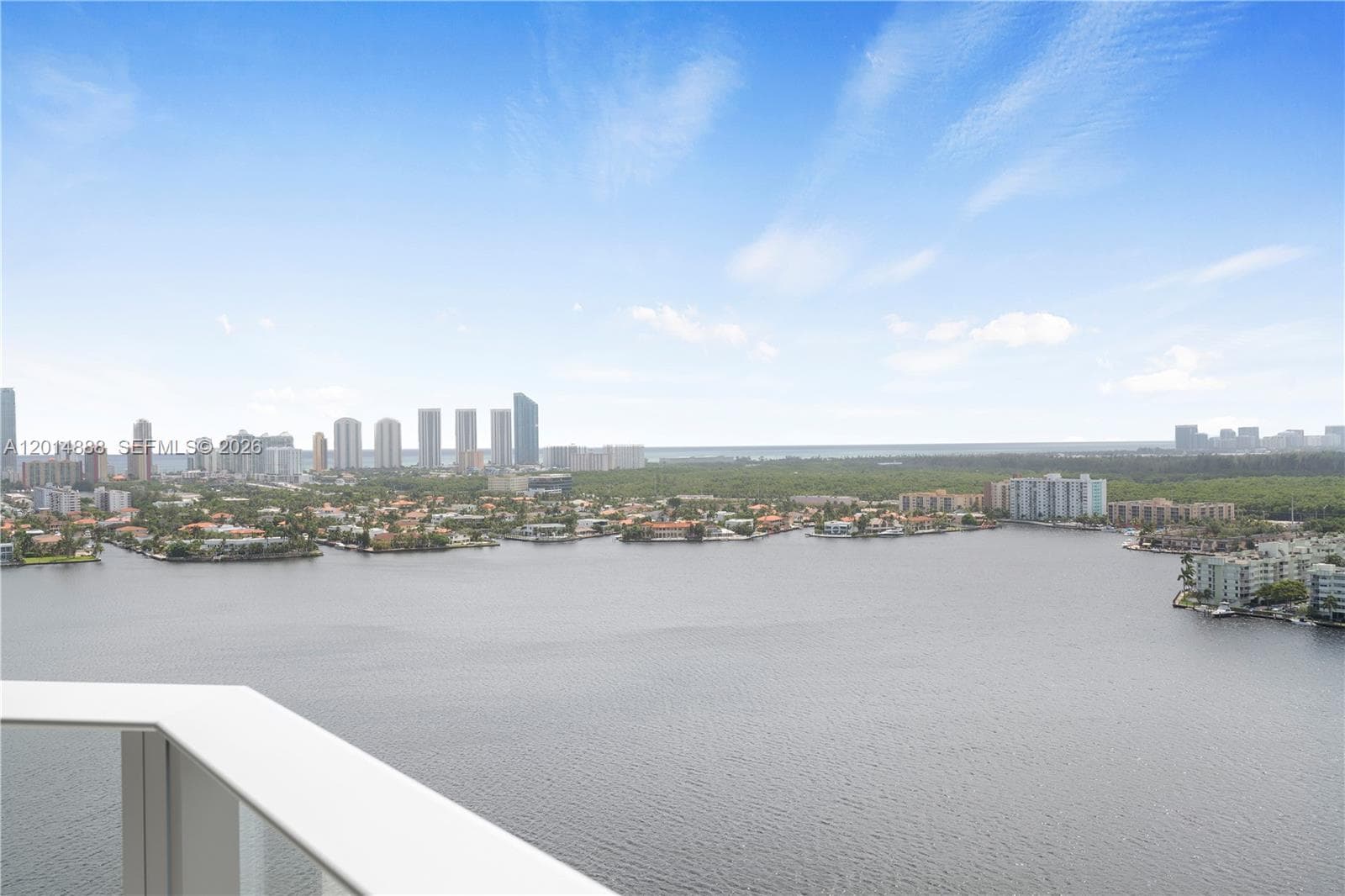 17111 Biscayne Blvd # PH2, North Miami Beach, FL 33160 — zdjęcie 2