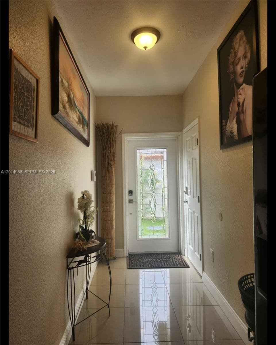 1935 NW 96th St, Miami, FL 33147 — zdjęcie 4