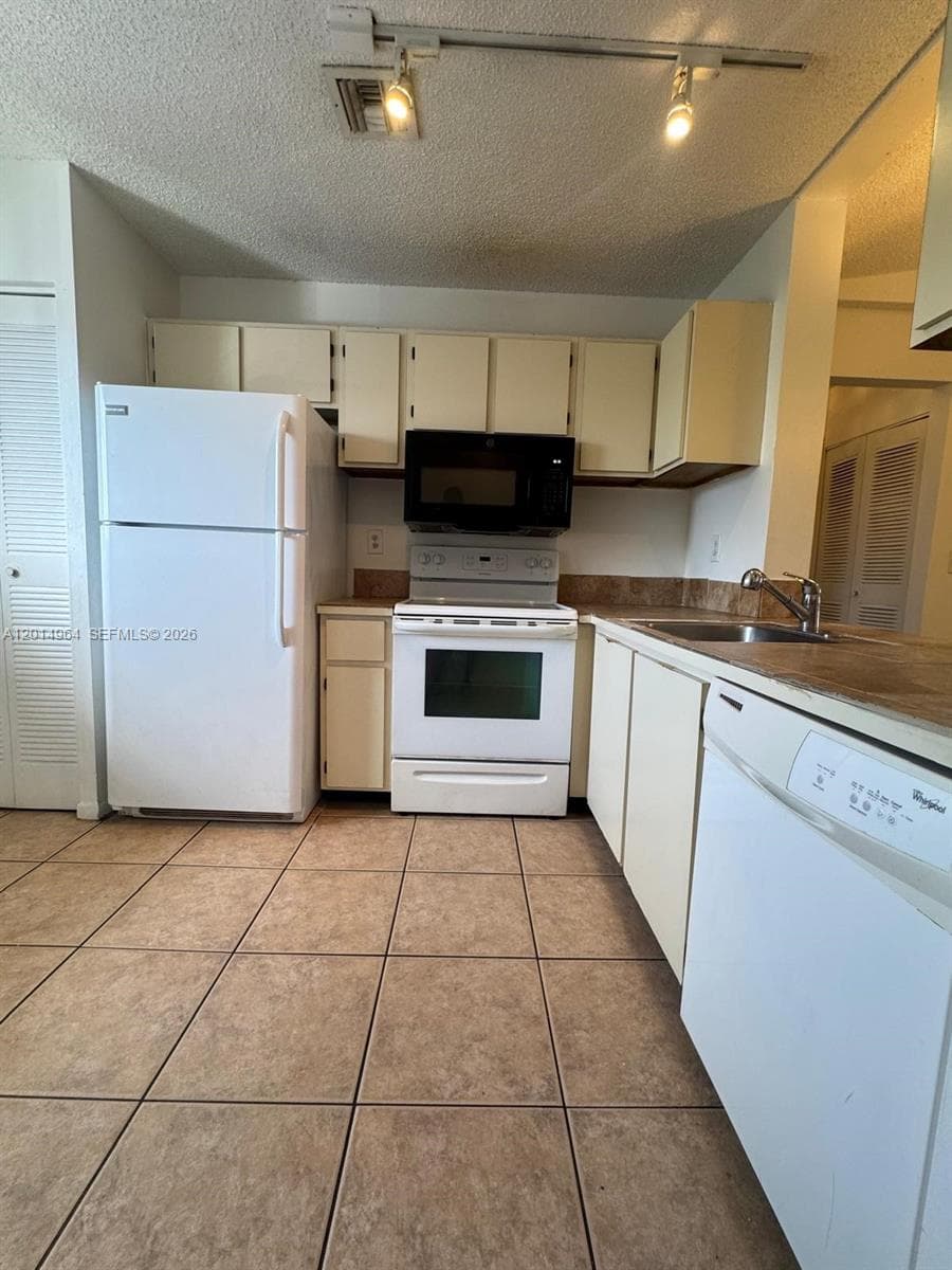 142 NW 60th Ave # 6-2, Margate, FL 33063 — zdjęcie 3
