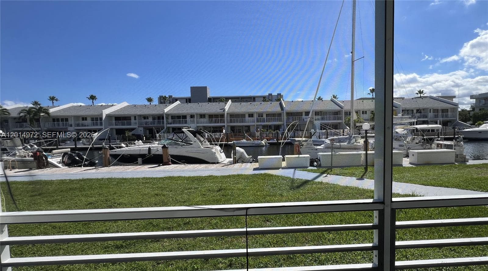 3550 NE 169th St # 107 Plus 40ft  Deck, North Miami Beach, FL 33160 — zdjęcie 2