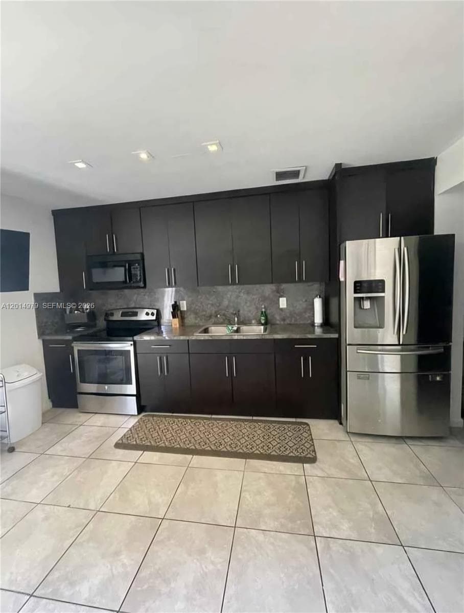 315 NW 59th St # 2, Miami, FL 33127 — zdjęcie 5