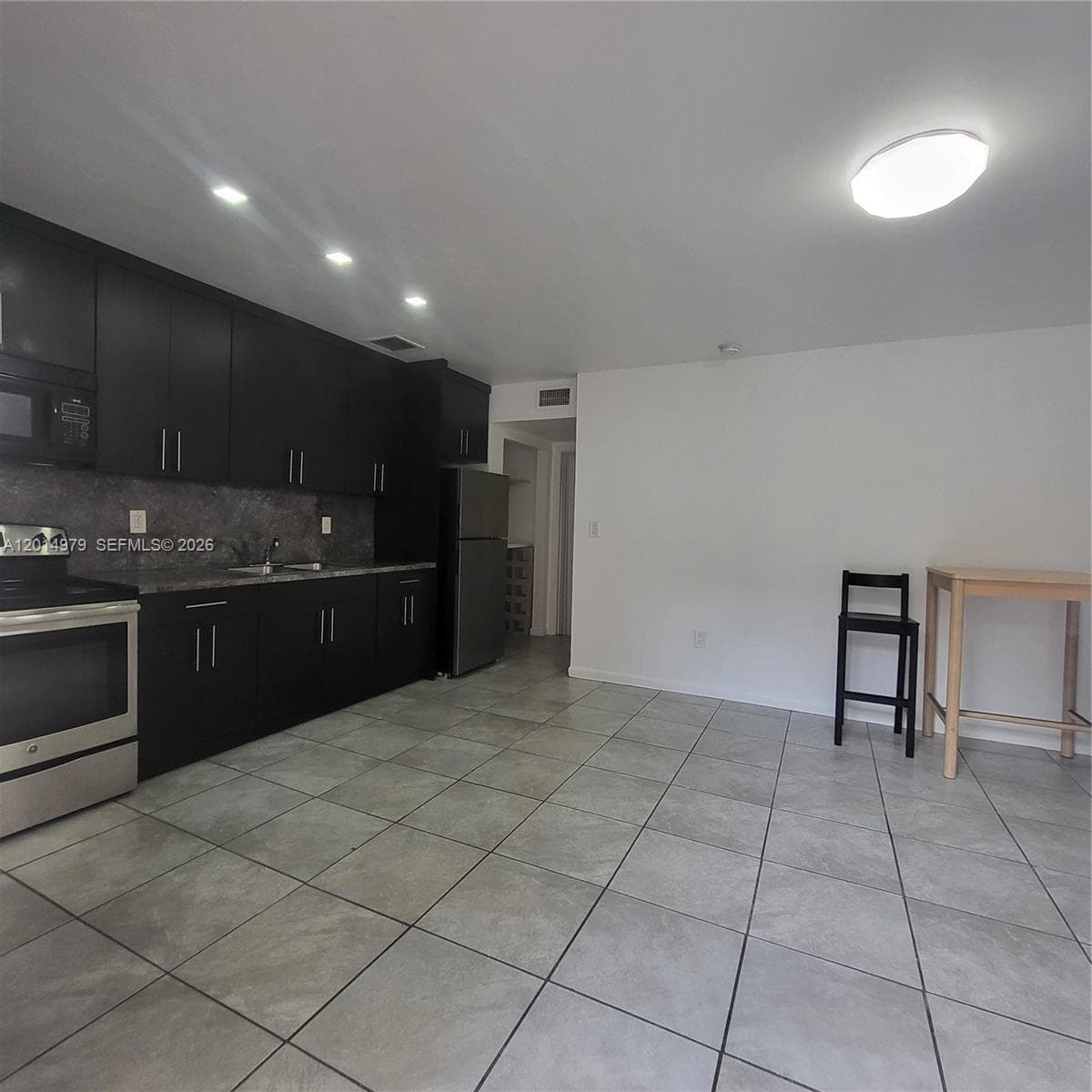 315 NW 59th St # 2, Miami, FL 33127 — zdjęcie 4