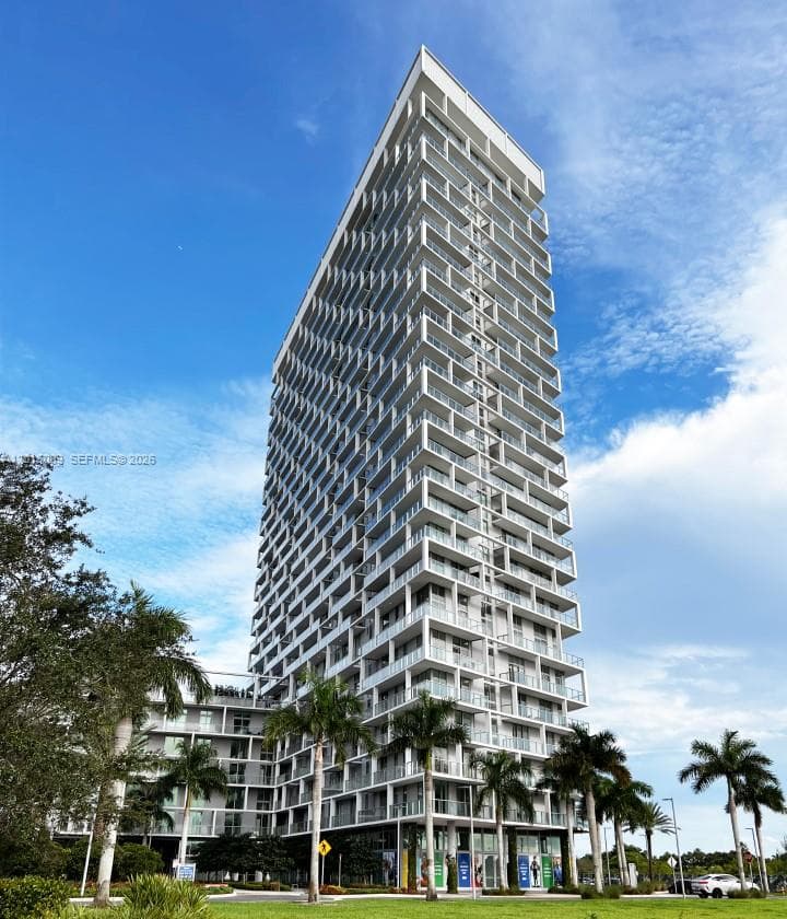 2000 Metropica Way # 1207, Sunrise, FL 33323