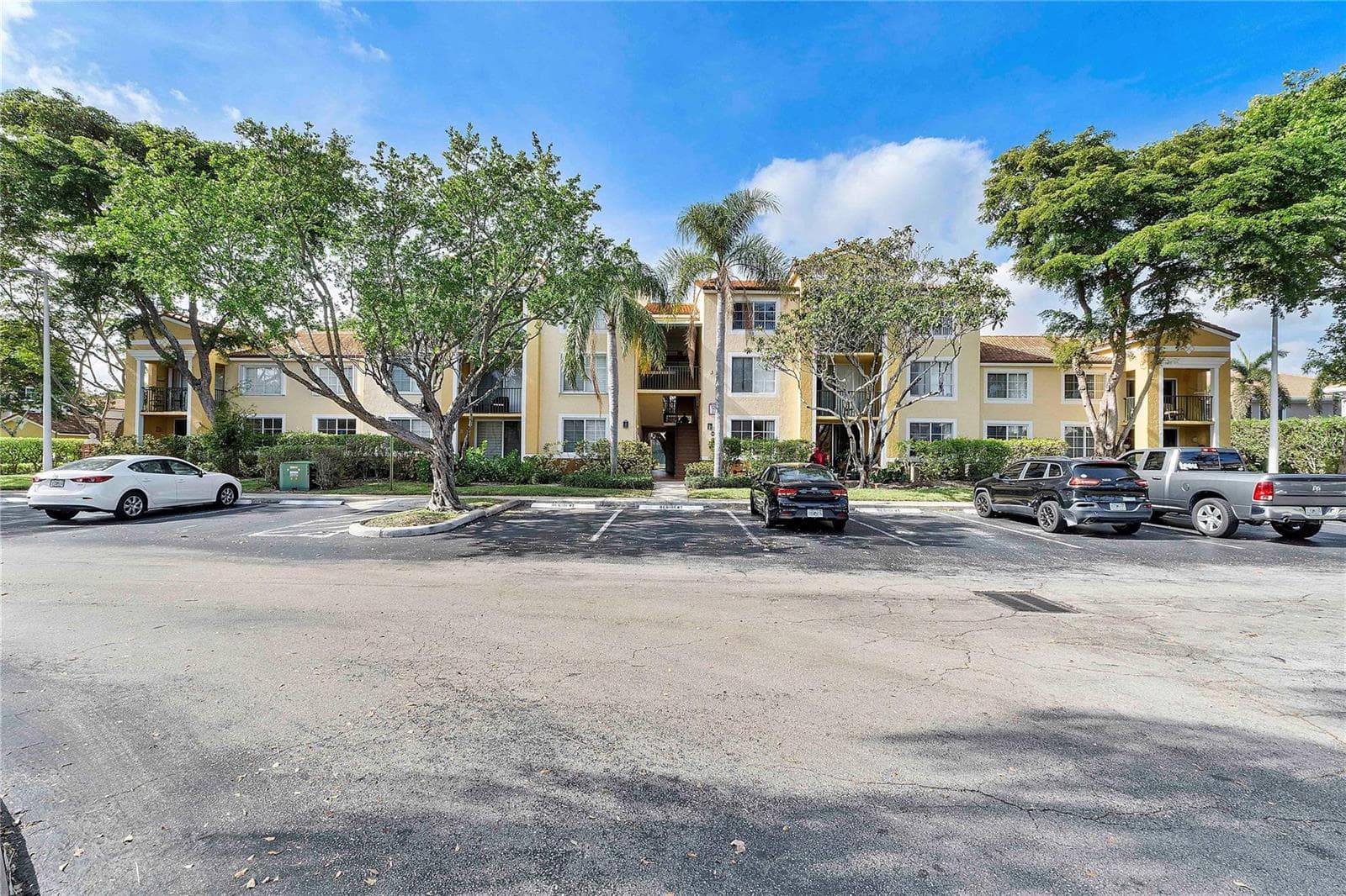 120 Yacht Club Way # 305, Hypoluxo, FL 33462 — zdjęcie 2
