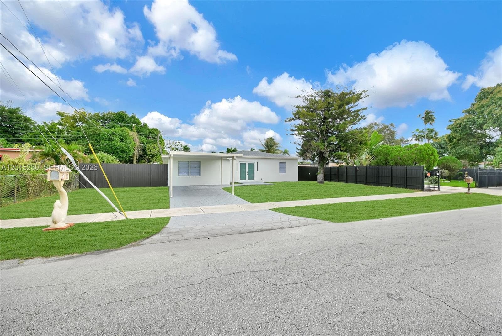 12621 NW 22nd Ct, Miami, FL 33167 — zdjęcie 3