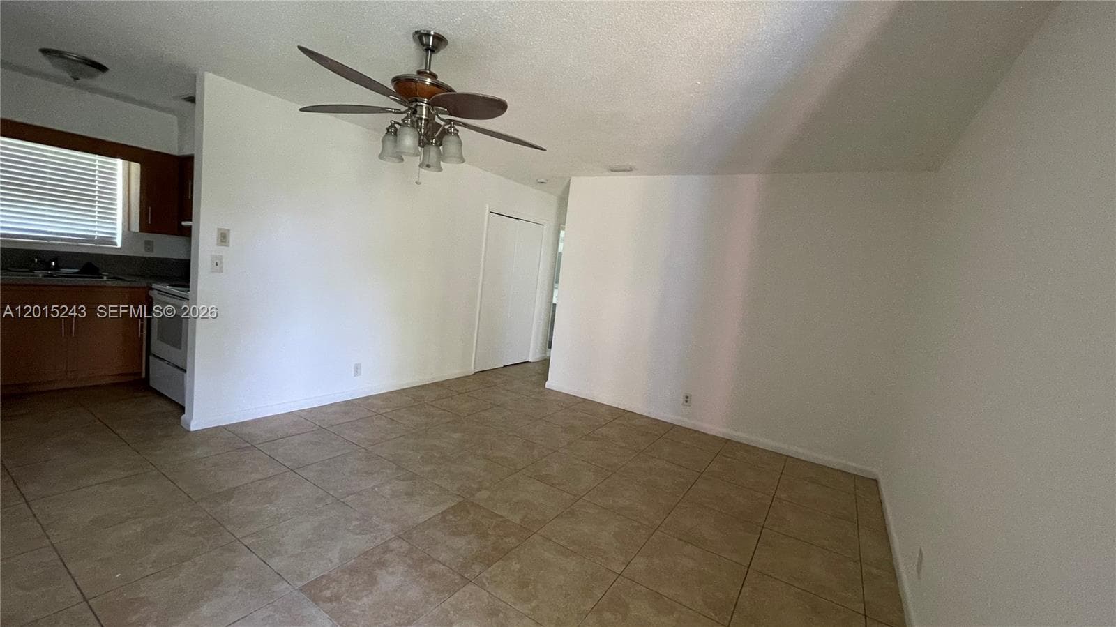 5210 NW 16th St, Lauderhill, FL 33313 — zdjęcie 2