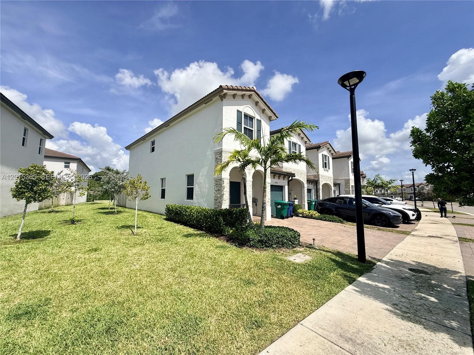12750 NW 23rd Pl, Miami, FL 33167 — zdjęcie 2