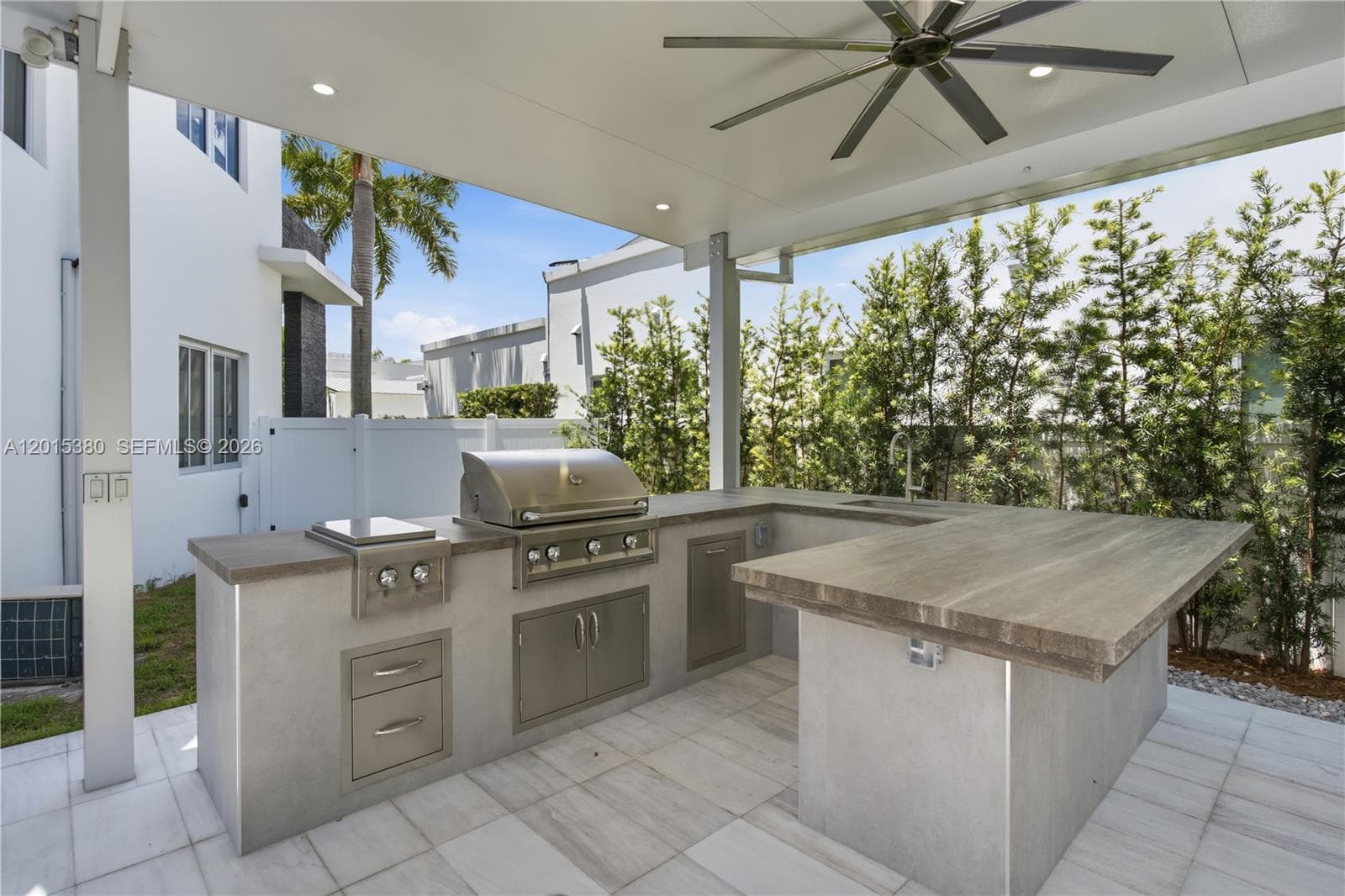 8221 NW 34th Dr, Doral, FL 33122 — zdjęcie 5