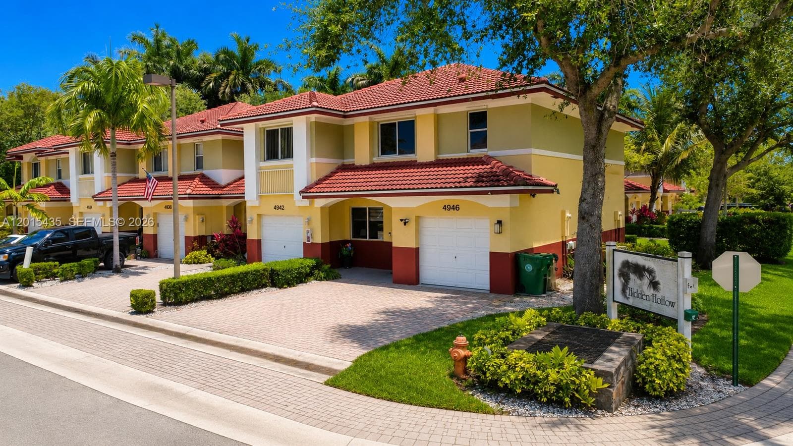 4946 SW 66th Ter, Davie, FL 33314