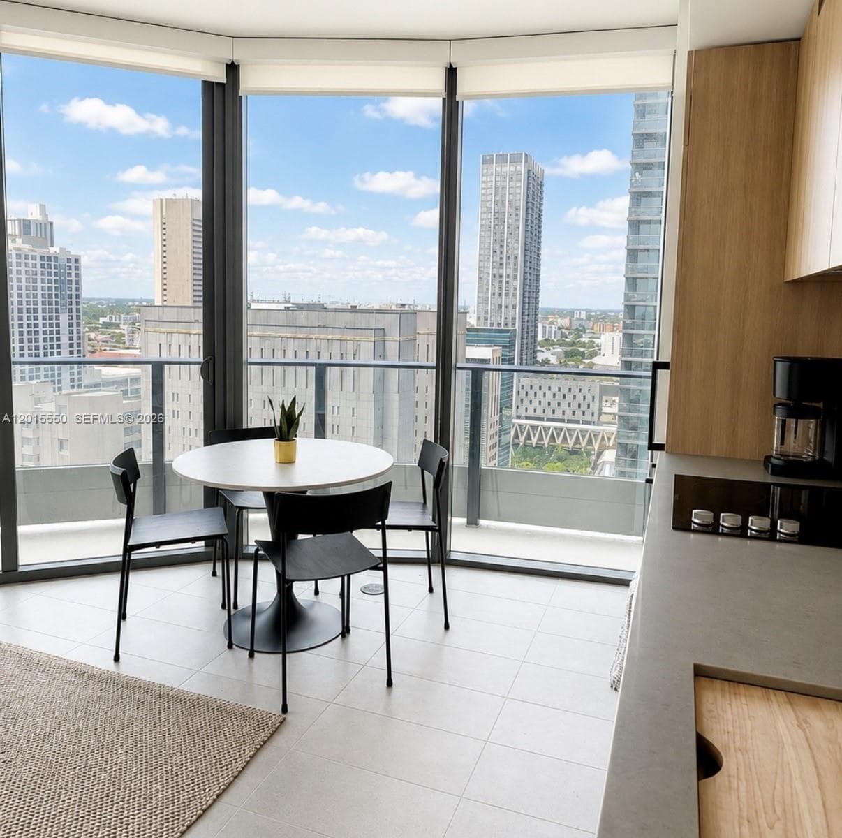 121 NE 5th St # 2705, Miami, FL 33132 — zdjęcie 2