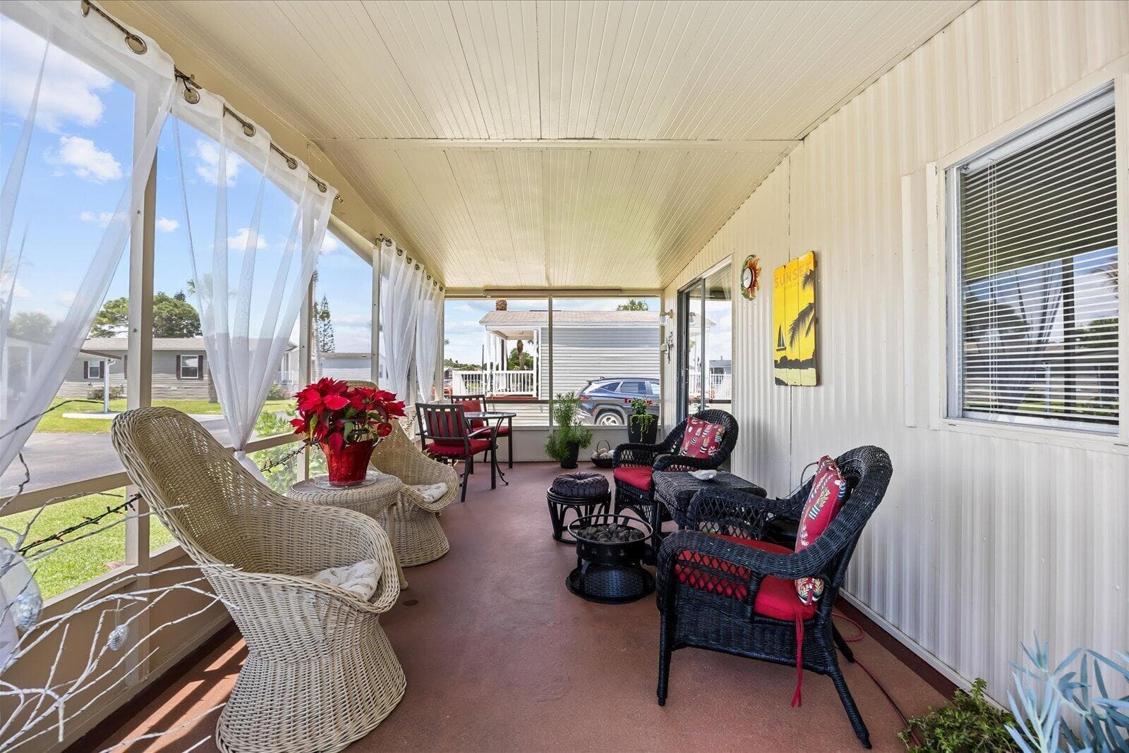 65 Manor Drive, Fort Pierce, FL 34982 — zdjęcie 2