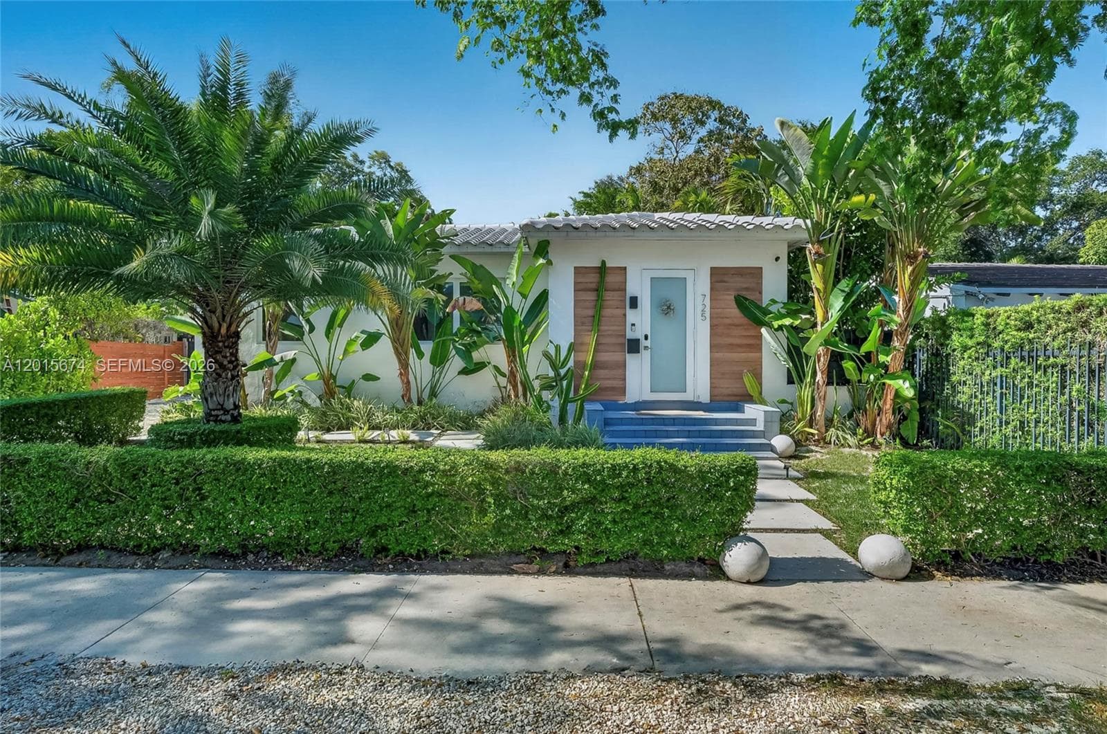 725 NE 81st St, Miami, FL 33138 — zdjęcie 2