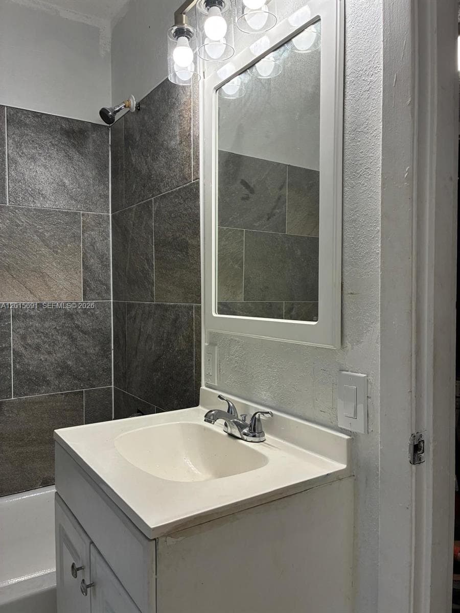 1 ST REGIS DR, Other City - In The State Of Florida, FL 32505 — zdjęcie 5