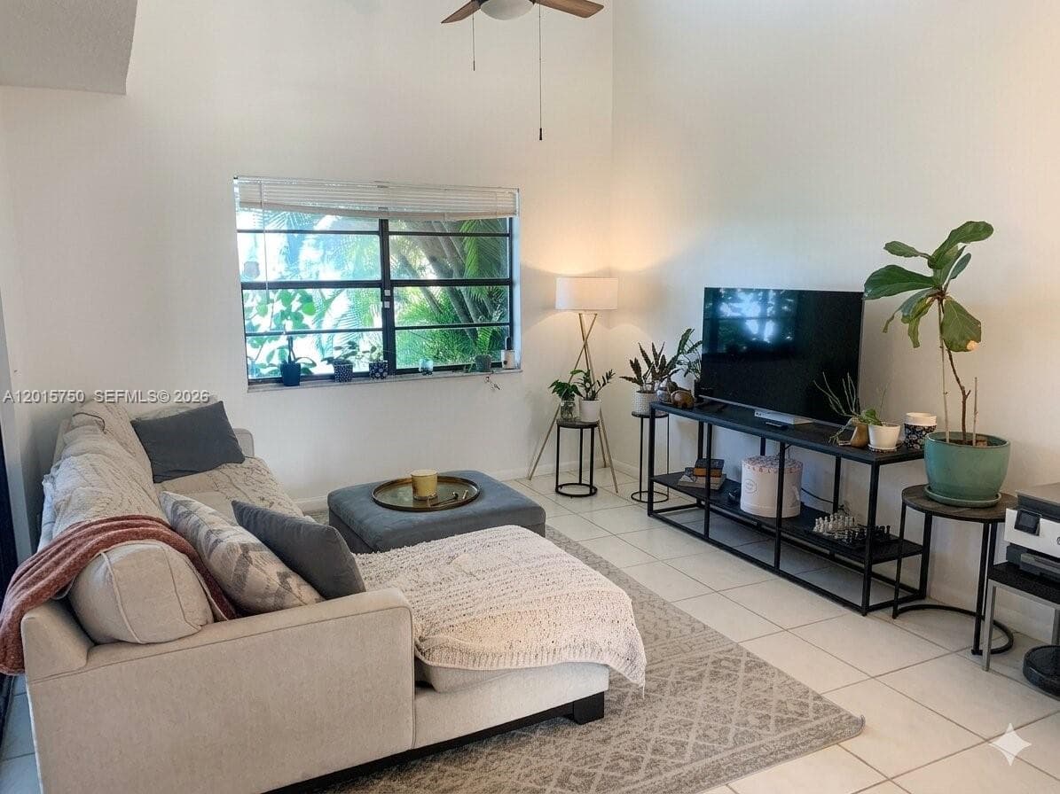 341 Ives Dairy Rd # 341-06, Miami, FL 33179 — zdjęcie 5