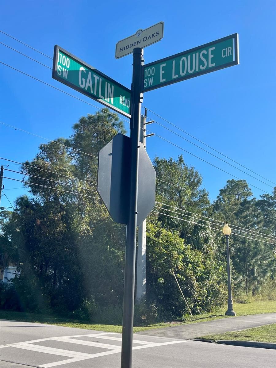 1110 SW East Louise Circle, Port St. Lucie, FL 34953 — zdjęcie 2
