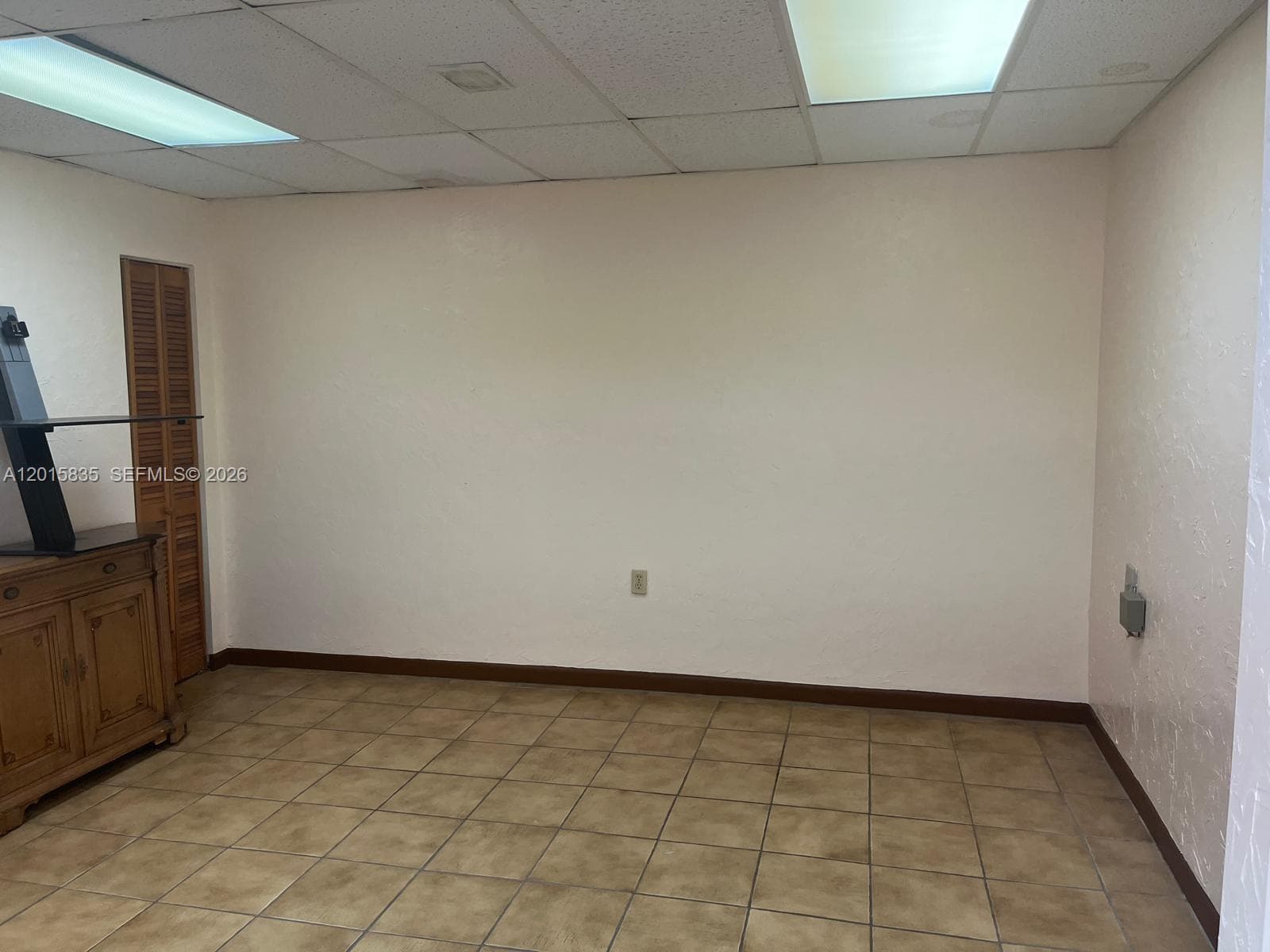 1545 SW 1st St # 3rd Floor, Miami, FL 33135 — zdjęcie 2